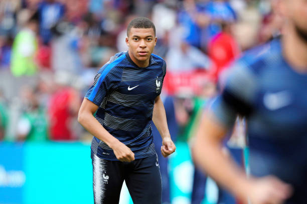 继续为巴萨 继续为巴萨